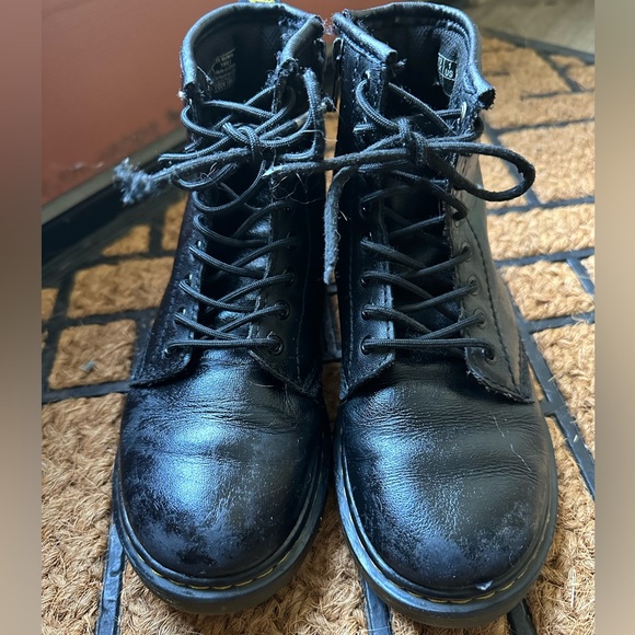 Kids Dr Martens Junior 1460, US1/EU32 - Picture 9 of 11